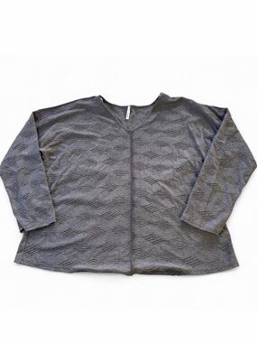 3/$20 Hesed Textured Geometric Diamond Top Women’s Plus 1X Southwestern Normcore